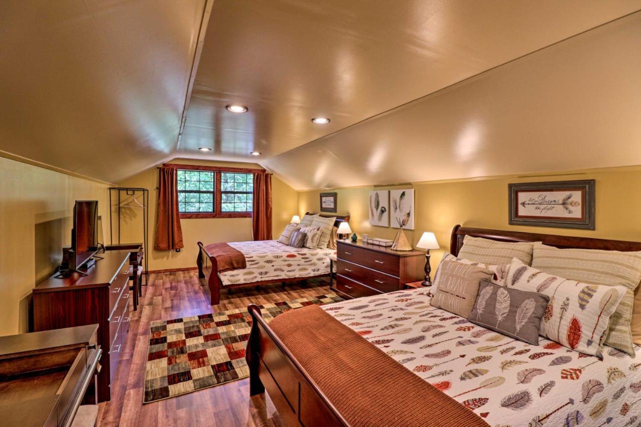 Royal Cabin Haven With Dock On Ouachita River Exterior photo